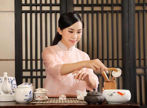 经常去苏州吴江靠谱男士会馆，这家私藏已久的店推荐给你